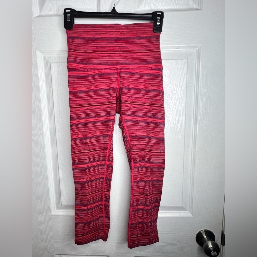 Lululemon Size 4 Wunder Under Crop Leggings Cyber Boom Juice Red Yoga Luon - Picture 11 of 16